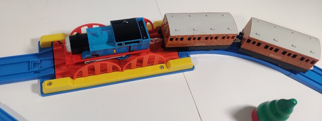 1992 accessory annie bridge clarabel drawbridge japan p_thomas_basic_set_(1992) passenger_car plarail rail set thomas thomas_the_tank_engine tomy // 3618x1363 // 764KB