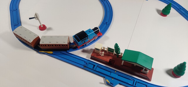 1992 accessory annie clarabel japan p_thomas_basic_set_(1992) passenger_car plarail rail set station thomas thomas_the_tank_engine tomy wellsworth_station // 3941x1824 // 1.1MB