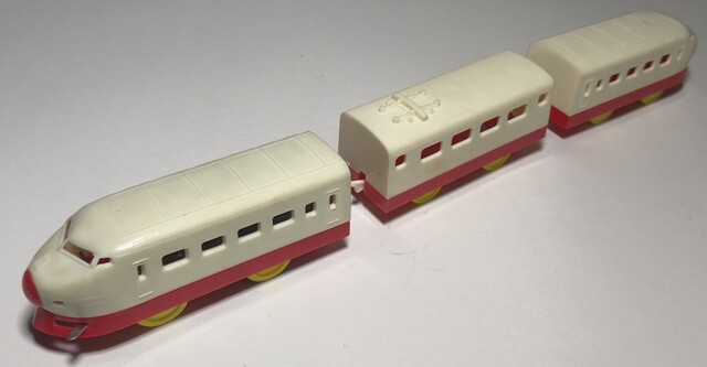 0_series_shinkansen 1971 japan p_super_express_hikari_(1970) p_super_express_hikari_no1_(1970) plarail power_car tomy toy train // 5129x2665 // 2.2MB
