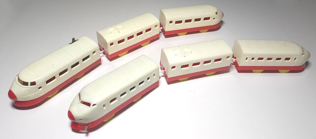 0_series_shinkansen 1968 1971 japan p_super_express_hikari_(1966) p_super_express_hikari_(1970) p_super_express_hikari_no1_(1970) plarail power_car tomy toy train // 7004x3087 // 3.2MB