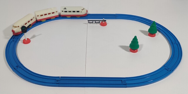 0_series_shinkansen 1968 accessory japan p_super_express_hikari_(1966) p_super_express_hikari_no1_(1968) plarail power_car rail railroad_crossing set signal tomy toy train // 2786x1400 // 928KB