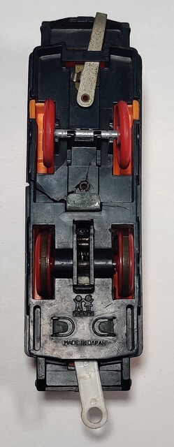 1976 chassis dd51 japan old_power plarail power_car tomy toy train // 644x1657 // 364KB