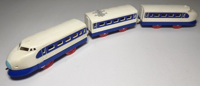 1977 japan old_power p_basic_set_no2_(1977) p_new_hikari_(1976) plarail power_car tomy toy train // 7377x3189 // 3.8MB