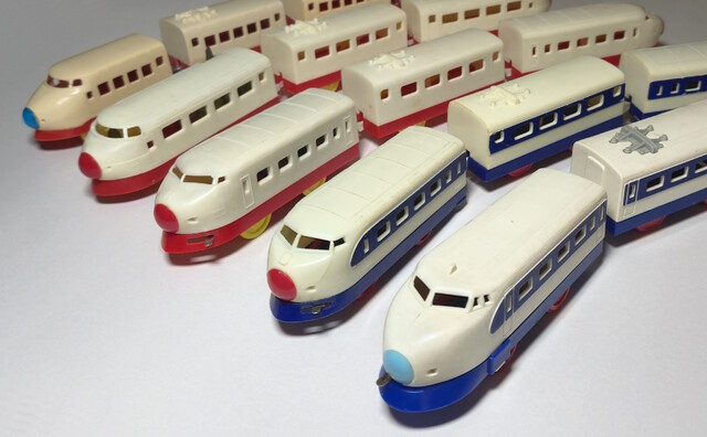 0_series_shinkansen japan old_power p_new_hikari_(1976) p_plastic_dream_super_express p_super_express_hikari_(1967) p_super_express_hikari_(1970) p_super_express_hikari_(1972) plarail power_car tomy toy train // 5576x3447 // 3.7MB