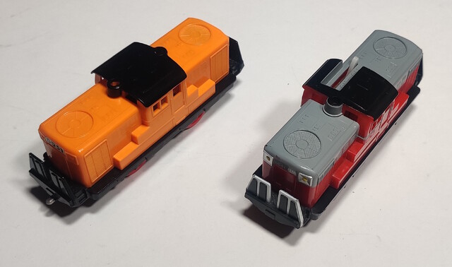 1992 2003 dd51 new_power old_power plarail power_car tomy toy train // 2150x1271 // 430KB