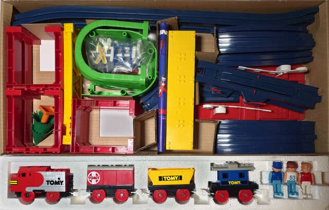 1998 box box_contents north_america packaging tomy tomytrain tt_tomytrain_2 // 7400x4724 // 8.7MB