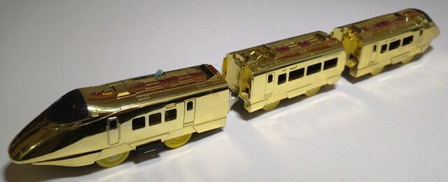 1995 400_series_shinkansen japan p_golden_tsubasa plarail power_car prize tomy toy train // 6209x2521 // 3.1MB