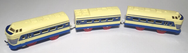 1975 chassis japan p_sleeper_express p_sleeper_express_highland_station_set plarail power_car tomy toy train // 7201x2052 // 3.0MB