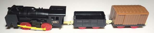 1979 covered_wagon d51 japan log_car open_wagon p_basic_no1_set plarail power_car tomy toy train // 7852x1703 // 2.5MB