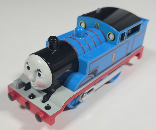 2016 face_variation japan plarail thomas thomas_and_bertie_rainbow_bridge_set thomas_the_tank_engine tomy toy train // 3883x3233 // 2.0MB