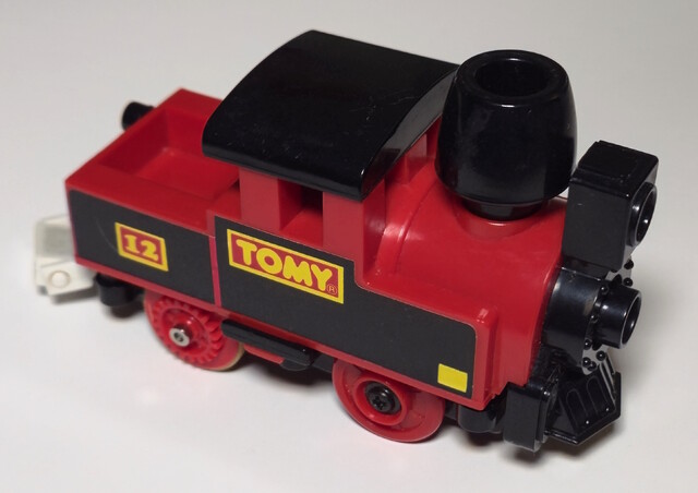 1995 north_america tomy tomytrain toy train tunnel_sound_train_set // 2875x2031 // 1.1MB