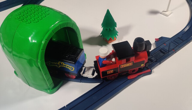 1993 doll north_america set tomy tomytrain toy train tree tunnel tunnel_sound_train_set // 3190x1824 // 1.4MB