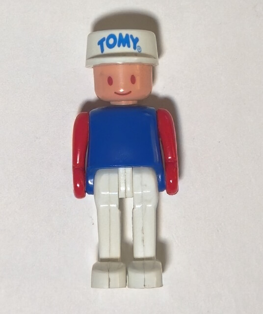 1995 doll north_america tomy tomytrain toy tunnel_sound_train_set // 2329x2780 // 1.1MB