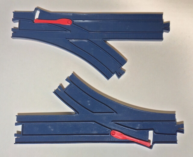 1995 north_america tomy tomytrain tunnel_sound_train_set turnout_rail // 3987x3232 // 3.8MB