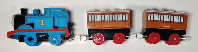 1994 annie clarabel europe side thomas thomas_the_tank_engine tomy tomytrain toy train tt_thomas_deluxe_set // 2868x758 // 642KB