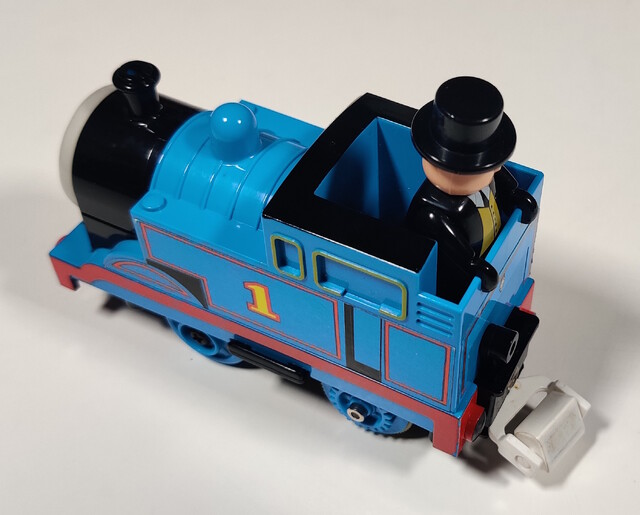 1994 doll sir_topham_hatt thomas_the_tank_engine tomy tomytrain toy train tt_thomas_deluxe_set // 2143x1724 // 862KB