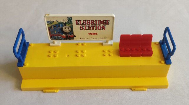 1994 station thomas_the_tank_engine tomy tomytrain tt_thomas_deluxe_set // 2694x1500 // 1.1MB