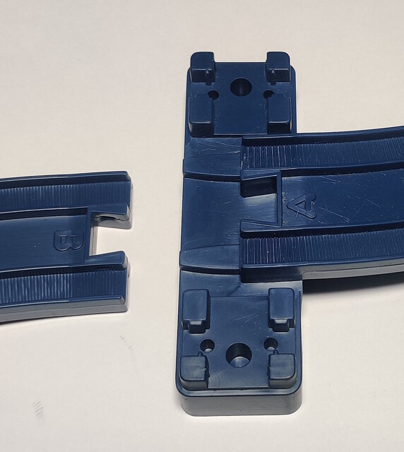 1994 molding_mark rail slope_curve_rail thomas_the_tank_engine tomy tomytrain tt_thomas_deluxe_set // 1306x1460 // 473KB