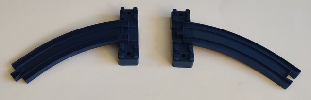 1994 rail slope_curve_rail thomas_the_tank_engine tomy tomytrain tt_thomas_deluxe_set // 3438x1113 // 795KB