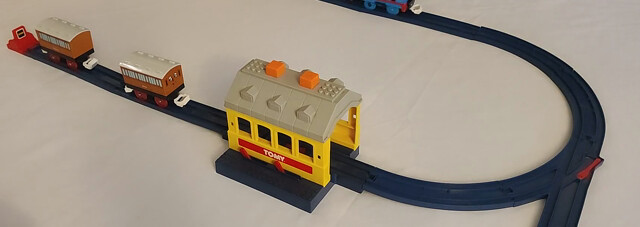 1994 annie clarabel set shed thomas_the_tank_engine tomy tomytrain toy train tt_thomas_deluxe_set video // 1716x610, 21.5s // 4.7MB