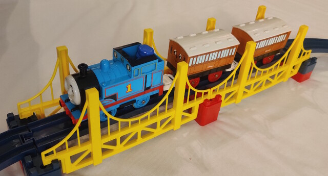1994 annie bridge clarabel set thomas thomas_the_tank_engine tomy tomytrain toy train // 3286x1772 // 1.6MB