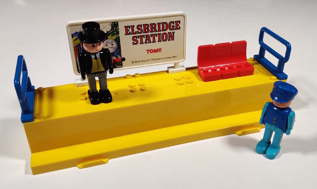 1995 doll north_america sir_topham_hatt station thomas_the_tank_engine tomy tomytrain toy // 2907x1737 // 813KB