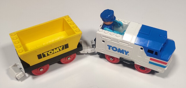 1988 doll tomy tomytrain tomytrain_3 toy train // 2858x1354 // 895KB