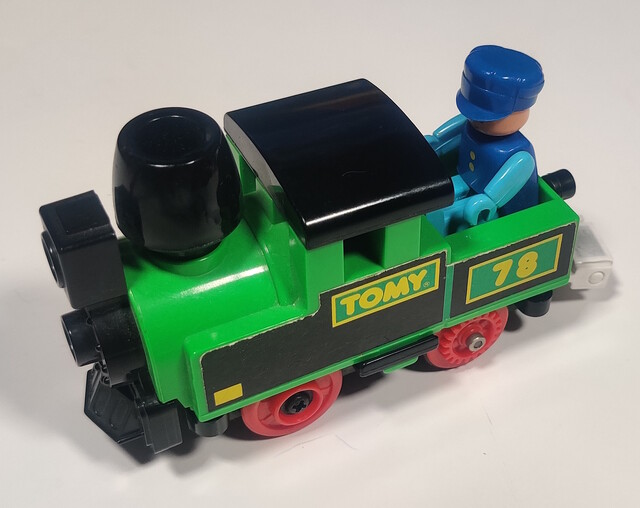 1992 doll europe tomy tomytrain tomytrain_3_(1991) toy train // 1911x1518 // 714KB