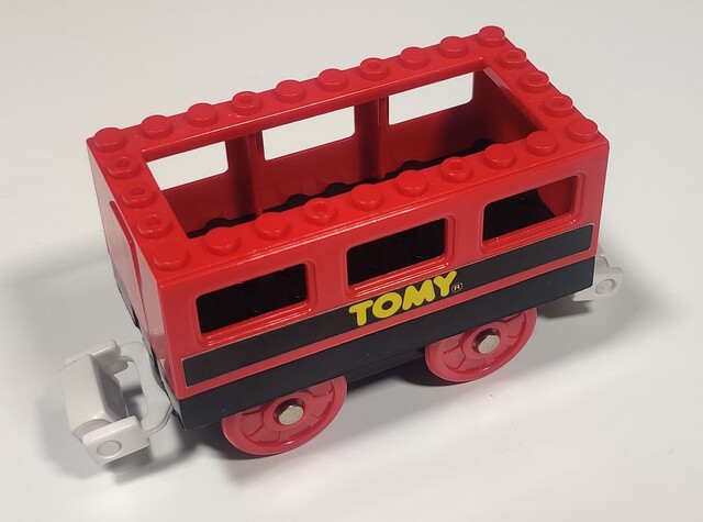 tomy tomytrain toy train // 1787x1326 // 831KB