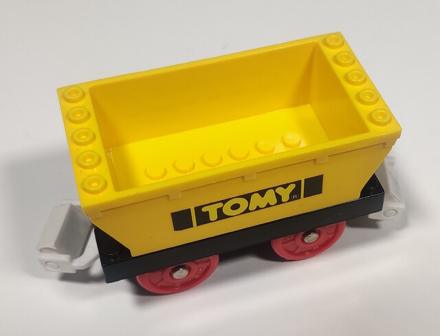 1988 tomy tomytrain toy train // 1964x1501 // 614KB