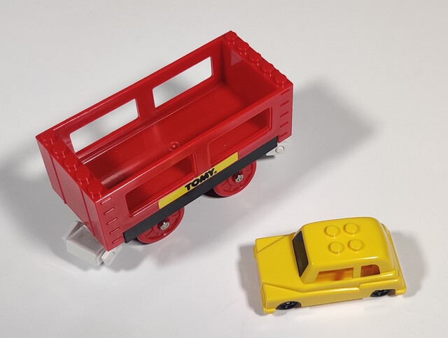 1993 car car_carrier north_america tomy tomytrain toy train tt_great_freight_train_set // 1820x1373 // 518KB