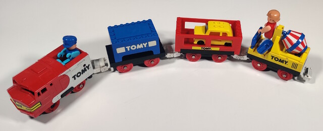 1993 container mixer north_america power_car tomy tomytrain toy train tt_great_freight_train_set // 3171x1287 // 939KB