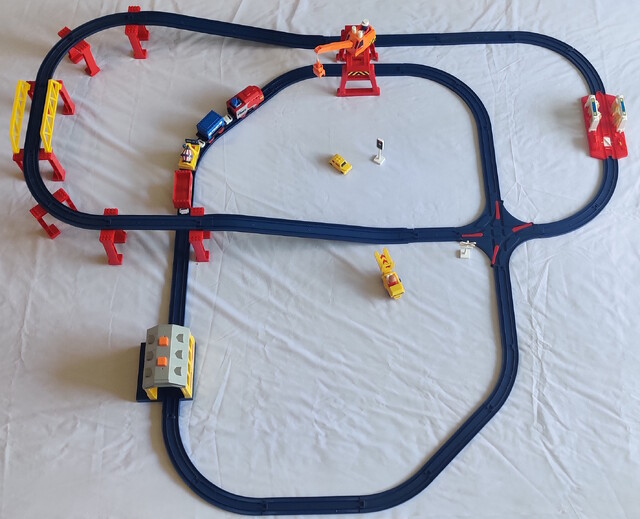 1993 accessory crane north_america rail set shed tomy tomytrain toy train tt_great_freight_train_set // 2211x1793 // 1.0MB