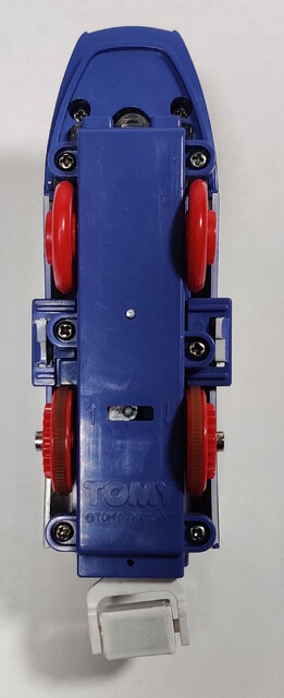 1994 europe hi-speed_express power_car tomy tomytrain toy train tt_tomytrain_2_(1994) // 849x2079 // 446KB