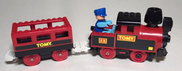 1991 doll europe power_car tomy tomytrain toy train // 5137x2006 // 2.2MB