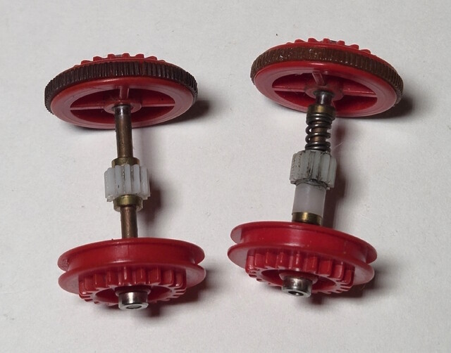 disassembly repair tomy tomytrain wheel // 2707x2122 // 1.3MB