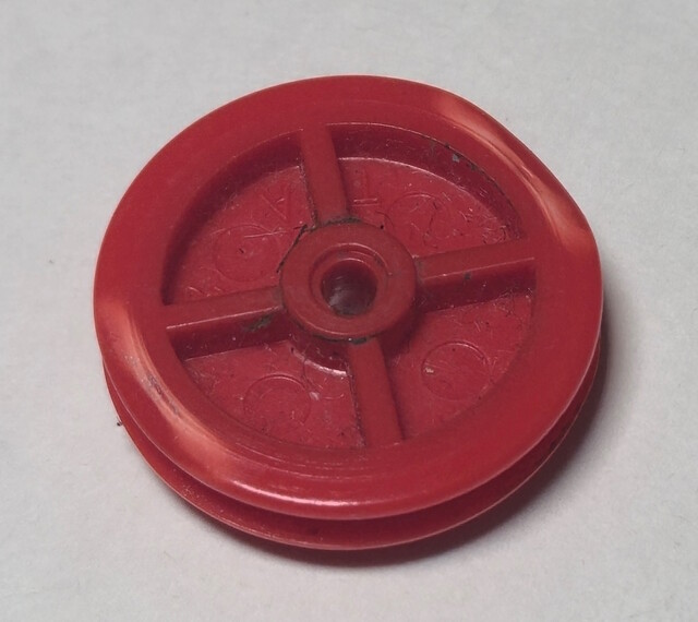 repair tomy tomytrain wheel // 1702x1517 // 597KB