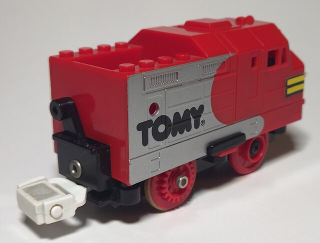 1988 europe north_america power_car tomy tomytrain toy train // 3390x2574 // 1.7MB