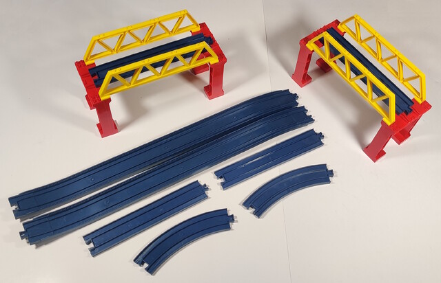 1990 accessory bridge curve_rail girder north_america rail slope_rail straight_rail tomy tomytrain toy // 2660x1714 // 1.2MB
