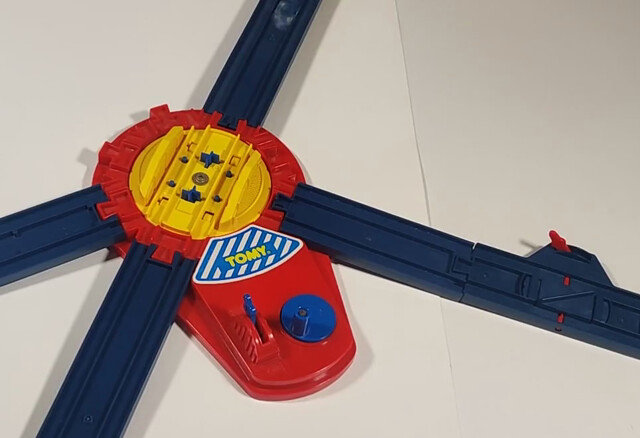 accessory power_car rail reversing tomy tomytrain toy train turntable video // 964x660, 13.6s // 2.5MB
