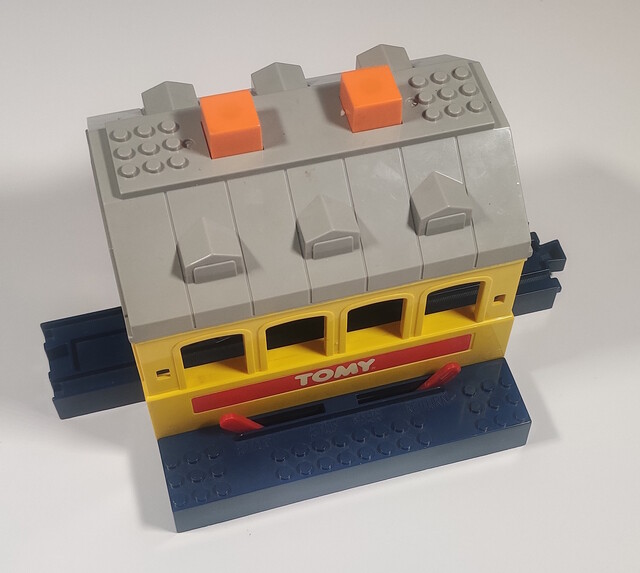 accessory shed tomy tomytrain toy // 1777x1592 // 666KB