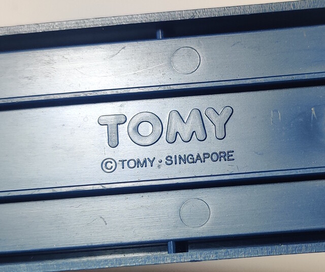 molding_mark rail slope_rail tomy tomytrain // 1441x1204 // 621KB