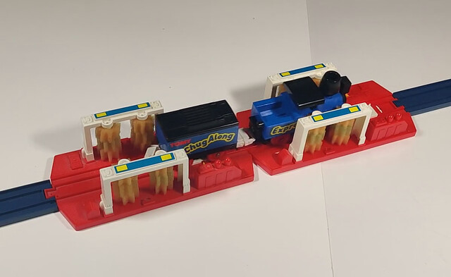 accessory tomy tomytrain toy train train_wash // 1198x736, 3.4s // 753KB