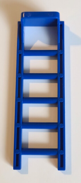 component ladder tomy tomytrain tt_freight_station // 1719x3873 // 1.1MB
