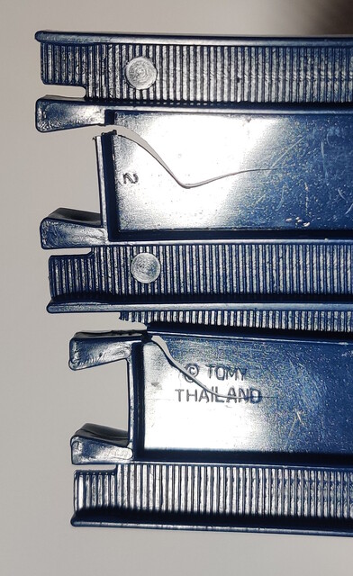 1988 half_straight_rail molding_mark north_america rail tomy tomytrain tt_tomytrain_3 // 1077x1757 // 842KB