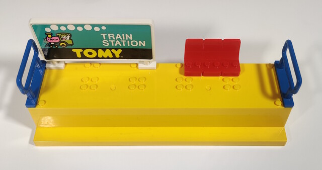 station tomy tomytrain // 2763x1460 // 819KB