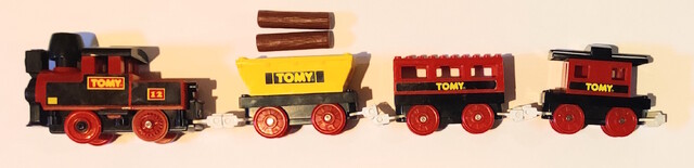 log tomy tomytrain toy train tt_tomytrain_1 // 2278x551 // 416KB