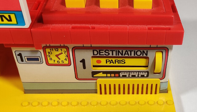 1992 accessory europe station tomy tomytrain toy tt_station_announcer // 2352x1344 // 846KB