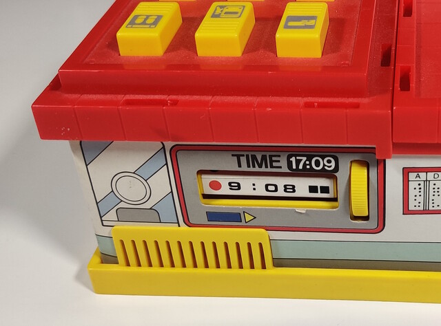 1992 accessory europe station tomy tomytrain toy tt_station_announcer // 1834x1357 // 663KB