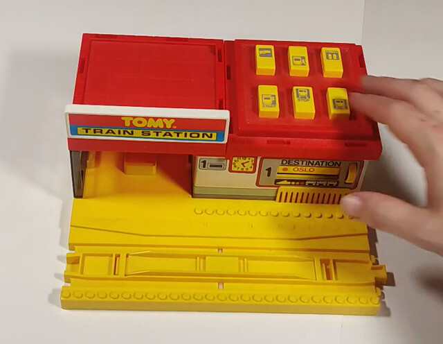 1992 accessory europe panel_station station tomy tomytrain toy tt_station_announcer video // 856x664, 4.9s // 549KB